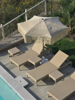 Зонт макраме — стильный акцент для террасы и пляжа.
Лёгкое плетение даёт комфортную тень и создаёт атмосферу boho-комфорта. Прочный каркас, ручная работа и эффектный дизайн — идеально для лаунж-зон, кафе и частных террас.