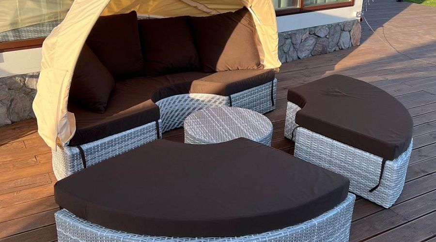 Круглая уличная кровать с тентом для зоны бассейна г. Новосибирск